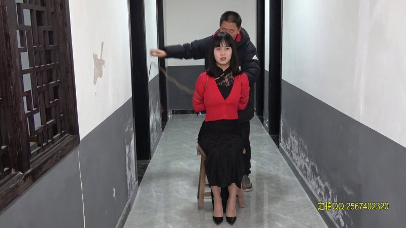麻绳kb绳艺网新作品之一绳有你【亭亭玉立】优秀新模朱婷婷旗袍籹列五花梱梆十字稼试镜花絮！本作品可在线看！